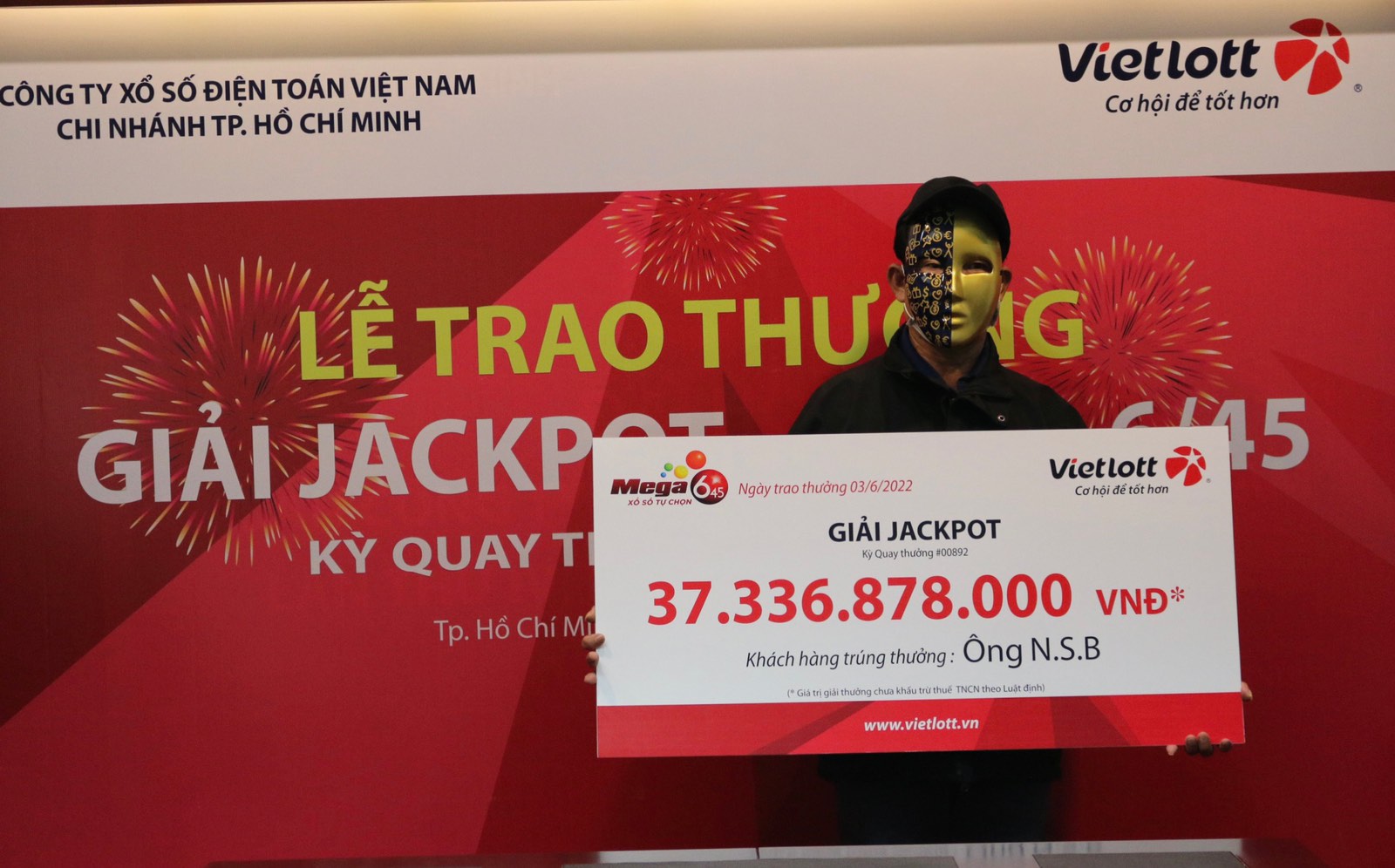 Người chơi tại Hồ Chí Minh nhận thưởng Jackpot Mega 6/45 trị giá hơn 37.3 tỷ đồng