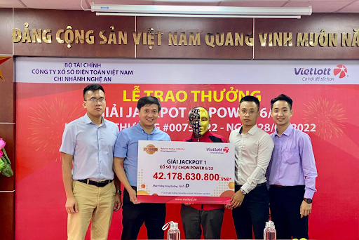 Giải Jackpot 1 Power 6/55 đầu tiên tại Thanh Hoá trị giá hơn 42 tỷ đồng đã được trao cho người chơi may mắn